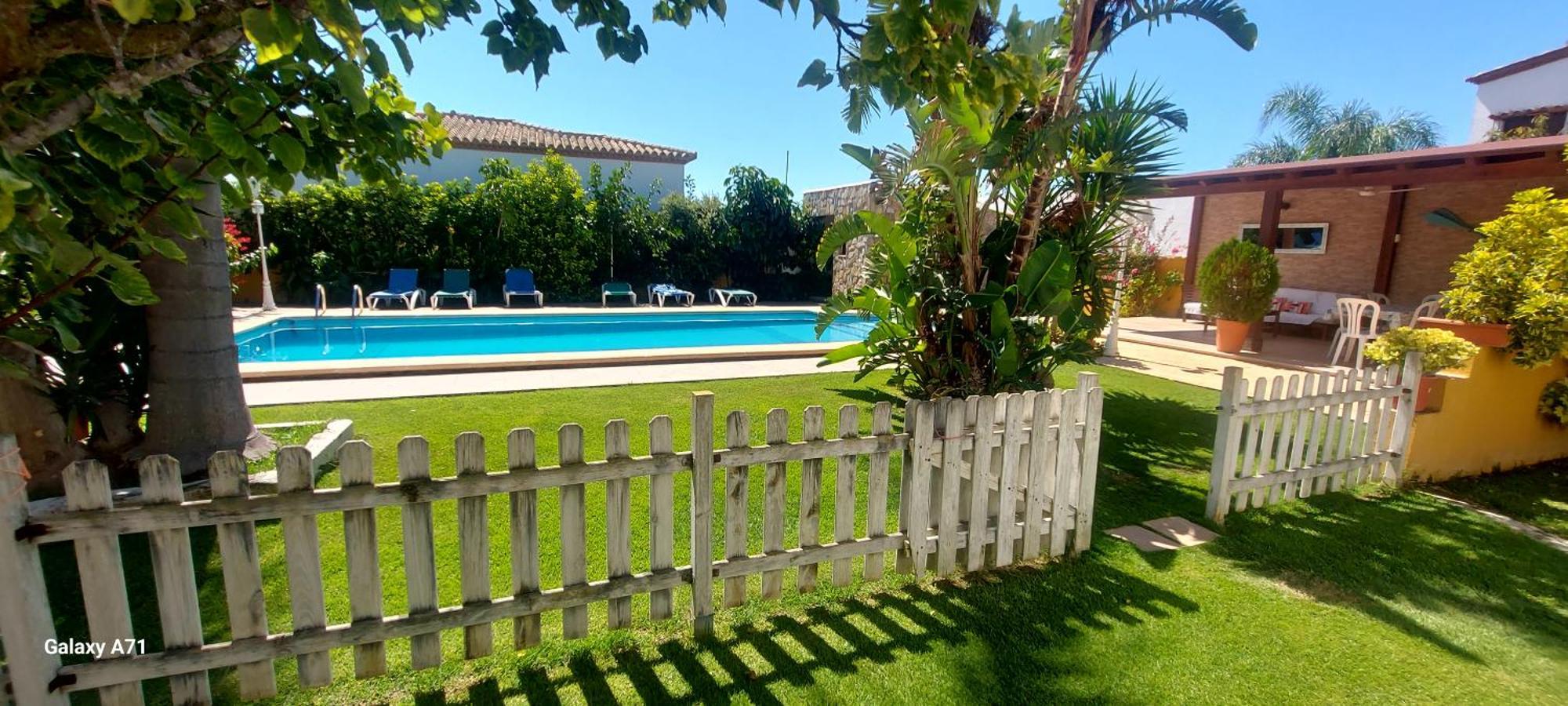 Chalet La Huerta Con Piscina Y Wifi Conil De La Frontera Bagian luar foto